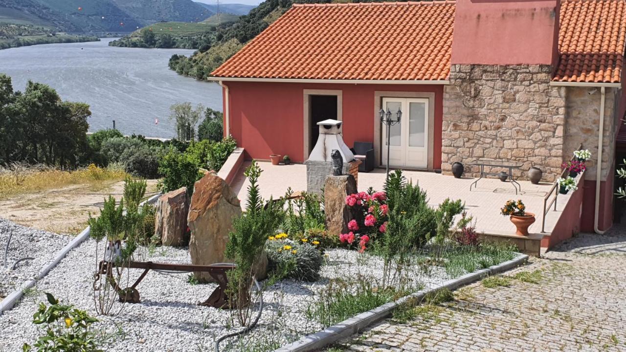 Гостевой дом Olhares Do Douro Торри-ди-Монкорву Экстерьер фото