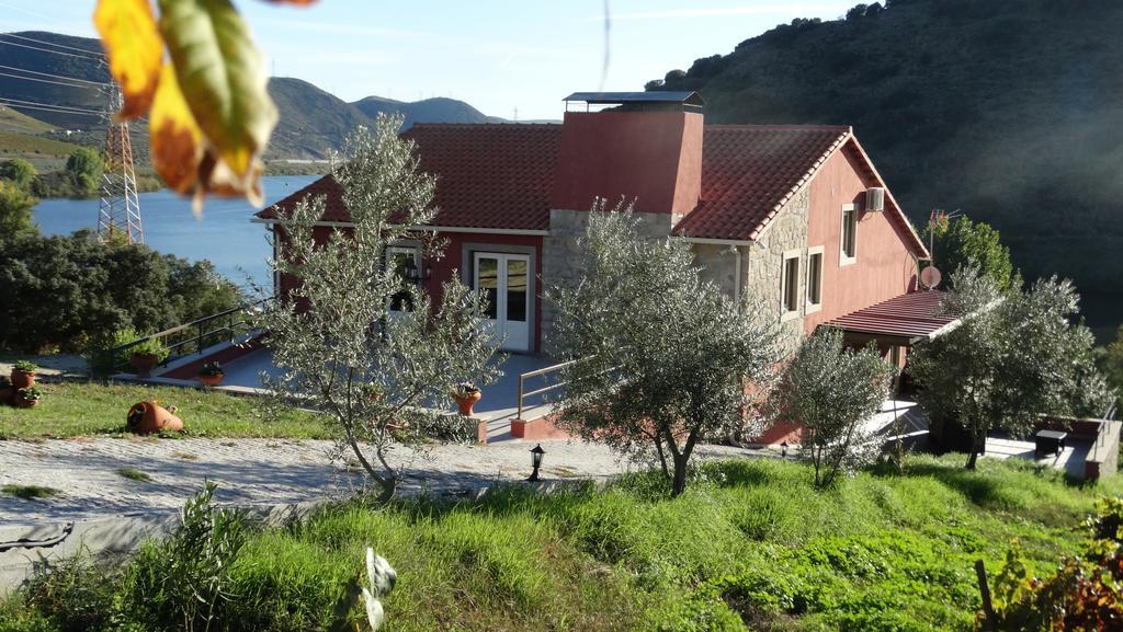 Гостевой дом Olhares Do Douro Торри-ди-Монкорву Экстерьер фото